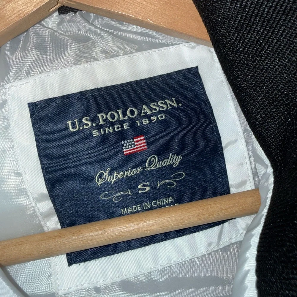 U.S. Polo Assn. White Puffer Jacket - Picture 3 of 3
